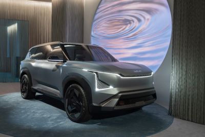 Kia Pamer Mobil Konsep Futuristik di Milan Design Week 2026