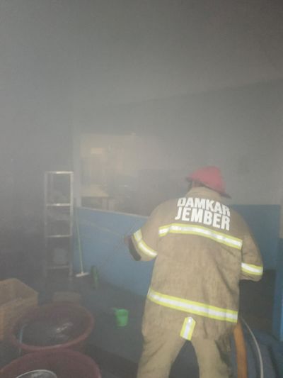 Dapur MBG di Jember Kebakaran, Diduga Pipa Gas Bocor Akibat Hanya Ditutup Kran Biasa