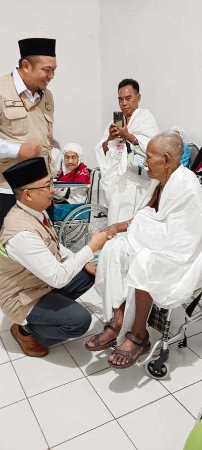 Kisah Inspiratif Mbah Kasrun, Jamaah Haji Tertua Kalsel Berusia 102 Tahun yang Menembus Batas Usia