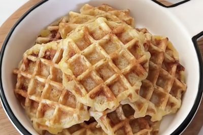 Resep Banana Mochi Waffle Super Lembut, Enaknya Mirip Jajanan Cafe Mahal