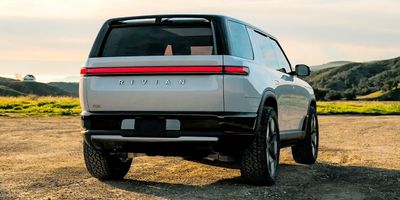 Rivian R2 Siap Jadi Penantang Tesla Model Y, Efisien Meski Berbodi Bongsor