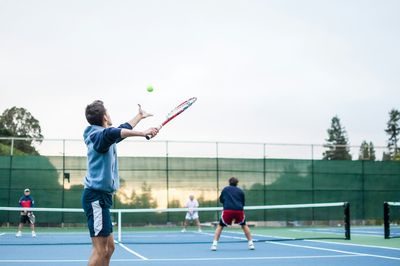 Cek Daftar 7 Lapangan Tenis Terbaik di Jakarta: Info Fasilitas Lengkap dan Harga Sewanya