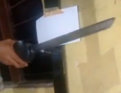 Mitos Samurai Tombol 5 Putus Paku: Antara Barang Antik, Sulap, dan Modus Penipuan
