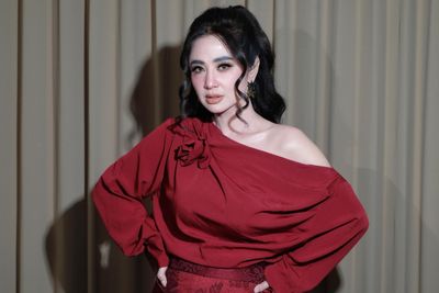 Identitas Dipakai Akun Medsos, Dewi Perssik Lapor ke Polda Metro Jaya