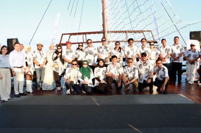 Denpasar Kenalkan Potensi Wisata Laut Lewat Jamuan Sunset Cruise APEKSI 2026