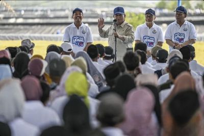 Presiden Prabowo Kunjungi BUBK Kebumen, Temui Menteri Jelautan dan Perikanan