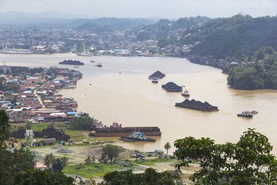 Lirik Lengkap Hymne Kalimantan Timur Beserta Makna dan Penciptanya