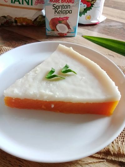 Kue Tradisional Talam Labu Kuning Ini Lembut dan Bikin Nagih