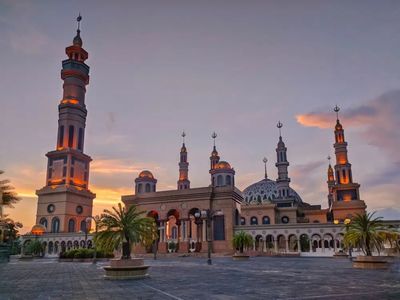 Daftar Landmark Ikonik di Kalimantan Timur yang Wajib Dikunjungi Wisatawan!