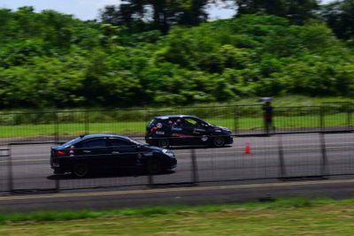 Drag Race Makassar Pecahkan Rekor dan Starter