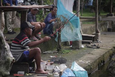 Menikmati Tenangnya Situ Pajaten, Wisata Mancing yang Kian Diminati di Cirebon
