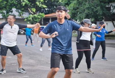 Lirik Lengkap Lagu Poco-Poco Oleh Yopie Latul