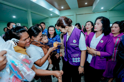 Kunjungi Posyandu Sunkist, Kahiyang Ayu Bagikan Bantuan dan Edukasi Kesehatan