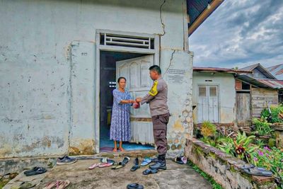 Polda Gorontalo Distribusikan 1 Ton Daging Kurban di Iduladha 2026