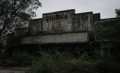 Deretan Gedung Terbengkalai di Tangerang Selatan, Dari Bekas Bioskop Hingga Bangunan Mangkrak