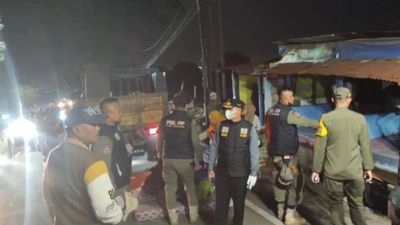 Pemkab Cianjur Tertibkan 40 Kios Liar di Jalur Puncak, Libatkan 300 Petugas Gabungan
