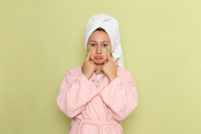 Kebiasaan Sehari-hari yang Bisa Merusak Kulit, Apa Saja?