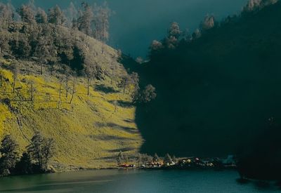 Menyusuri Keindahan Ranu Kumbolo dan Tanjakan Cinta, Surga di Jalur Pendakian Semeru