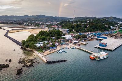 Sorong, Kota Minyak yang Menjadi Gerbang Papua Barat Daya