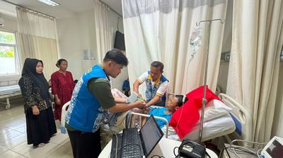 Layanan Jemput Bola Adminduk Cikarang Pusat Bantu Perekaman E-KTP Pasien di Rumah Sakit