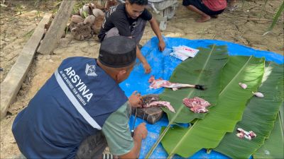 Arsyina Salurkan 445 Bungkus Daging Kurban untuk 1.464 Penerima Manfaat di Aceh
