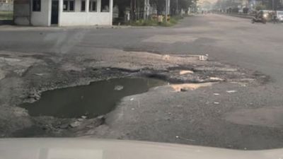 Keluhan Warga Soal Jalan Tergenang di Lampu Merah Cikampek Kembali Mengemuka