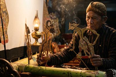 Pepatah Jawa Kuno: Makna, Contoh, dan Bedanya dengan Peribahasa