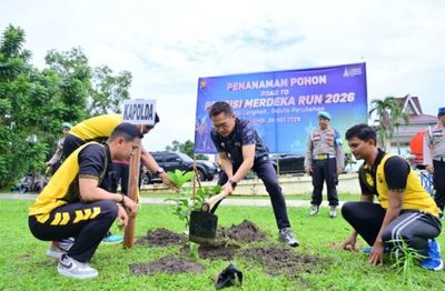 Road to Presisi Merdeka Run 2026: Polda Jambi Gelar Aksi Tanam Pohon Peduli Lingkungan