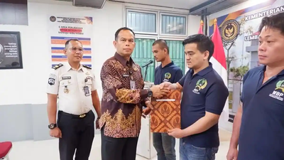 13 Warga Binaan Lapas Narkotika Pangkalpinang Terima Remisi Waisak