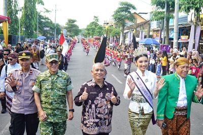 Kirab Budaya Nusantara Gaungkan Persatuan dari Borobudur untuk Dunia