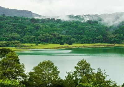 3 Top Destinasi Wisata Danau Vulkanik di Sulut