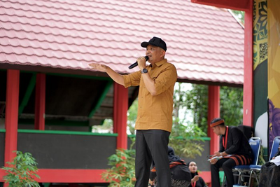 Bupati Gayo Lues Hadiri Peusijuk Mahasiswa Baru di Banda Aceh, Bawa Pesan Motivasi