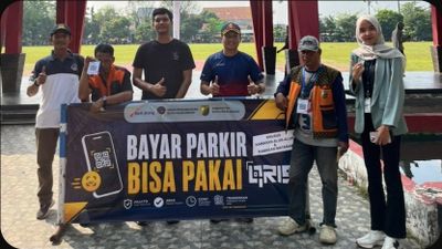 Alun-Alun Kota Pekalongan dan Lapangan Mataram Kini Terapkan Pembayaran Parkir Melalui QRIS
