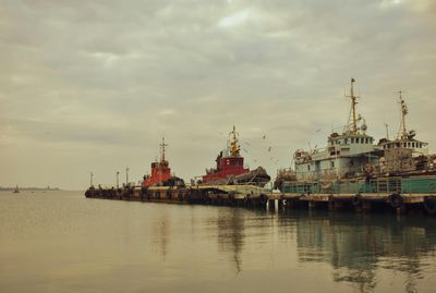 Tak Banyak Yang Tahu, Inilah Jaringan Pelabuhan Dan Dermaga Yang Menjadi Nadi Kehidupan Papua