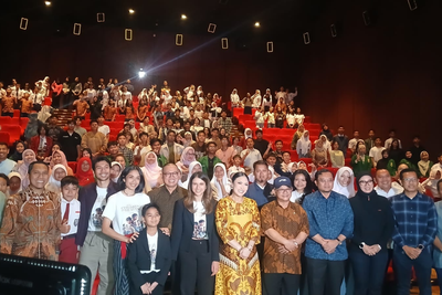Gelar Nobar di PIM 2, Ratusan Siswa Jadi Saksi Kolaborasi Sosial Kampanye Sepasang Sepatu, Berjuta Mimpi