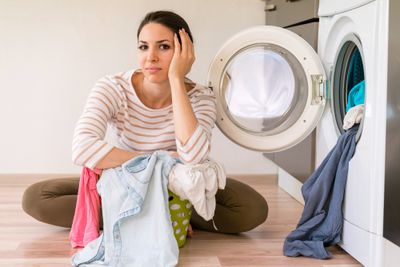 Mesin Cuci Terlalu Penuh Bisa Bikin Cepat Rusak, Benarkah?