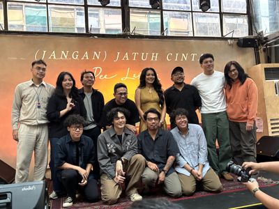 Dee Lestari Rilis Album Bertajuk (Jangan) Jatuh Cinta , Berisi Delapan Lagu Penuh Cerita