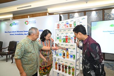 Rupiah Melemah, Industri Minuman Kemasan Jadi Penopang Ekonomi