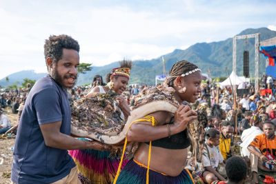 Mengapa Harga Barang Di Papua Bisa Berkali-Kali Lipat?