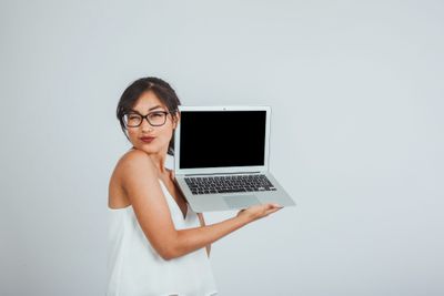 Merek Laptop yang Bagus dan Awet, Cocok untuk Berbagai Aktivitas