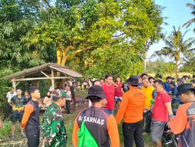 Debit Air Sungai Way Pisang Naik Tiba-tiba, Bocah 5 Tahun Terseret Arus saat Bermain di Tepi
