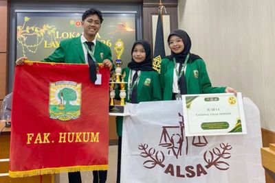 Ungguli 60 Delegasi, Mahasiswa Unand Raih Juara 1 National Legal Opinion Competition 2026