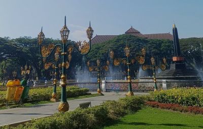 Tiang Lampu Vintage di Pedestrian Kota Malang Jadi Perbincangan, Estetika Kota atau Kehilangan Identitas?