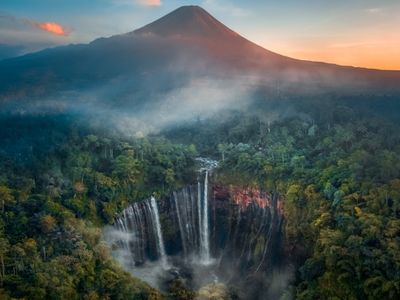 Tumpak Sewu Jadi Primadona Libur Iduladha dan Waisak, Dikunjungi Hampir 10 Ribu Wisatawan