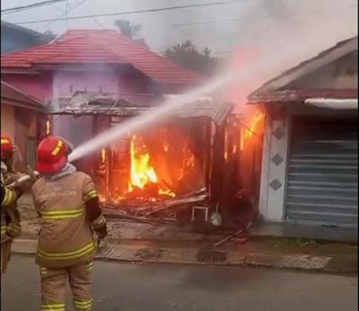 Kios Pulsa di Nunukan Barat Terbakar, Diduga Berawal dari Arus Pendek Listrik