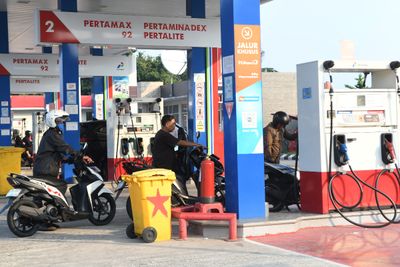 Reaksi Emak-Emak hingga Karyawan Imbas BBM Naik: Khawatir Lonjakan Pasar Ikut Naik!
