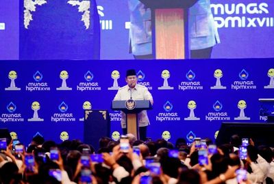 Presiden Prabowo Jawab Kritik Kunjungan Luar Negeri: Pak Jokowi Jarang Keluar Juga Disalahkan