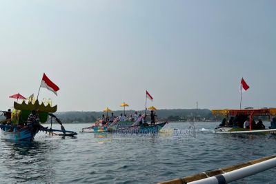Ngumbai Lawok & Parade Perahu Hias Meriahkan Festival Teluk Stabas VI di Krui, Pesisir Barat