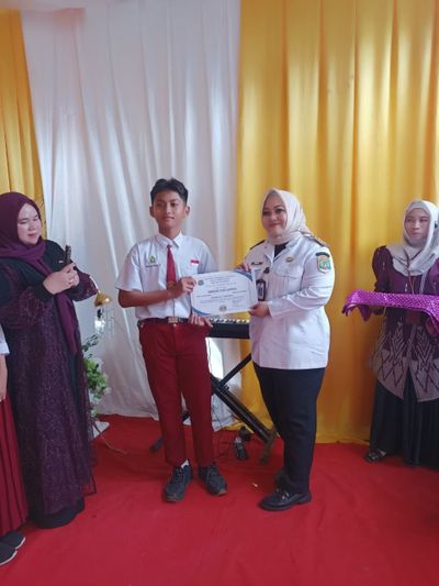 Camat Tarakan Utara Lepas Siswa Kelas VI SDN 050 Tarakan, Ajak Generasi Muda Terus Bermimpi Besar