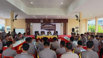 Kapolres Tarakan Tekankan Optimalisasi Bhabinkamtibmas dan Polisi RW, Perkuat Layanan 110 Polri